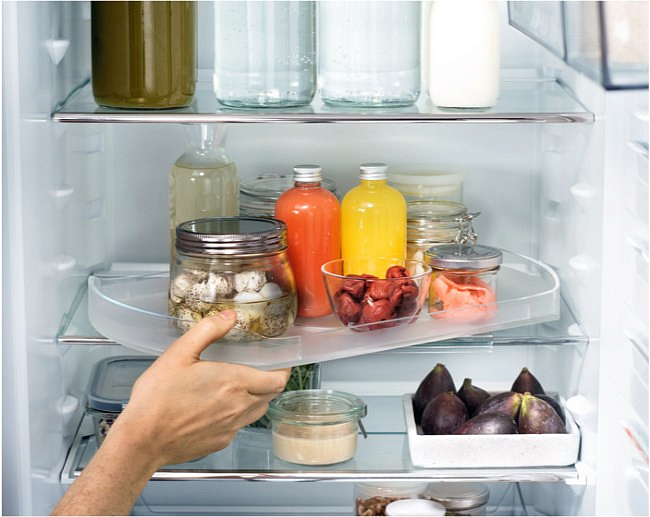 Встраиваемый холодильник AEG SCR818E7TS preview 3