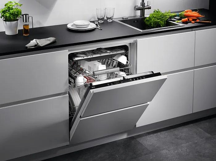 Встраиваемая посудомоечная машина AEG FSK73768P preview 12