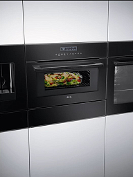 Компактный духовой шкаф AEG KME761000B