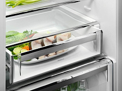 Встраиваемый холодильник AEG SCB819E8TS