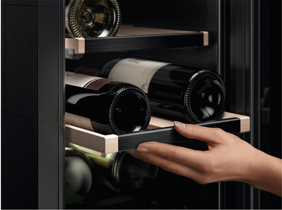 Встраиваемый винный шкаф AEG AWUS018B7B preview 6