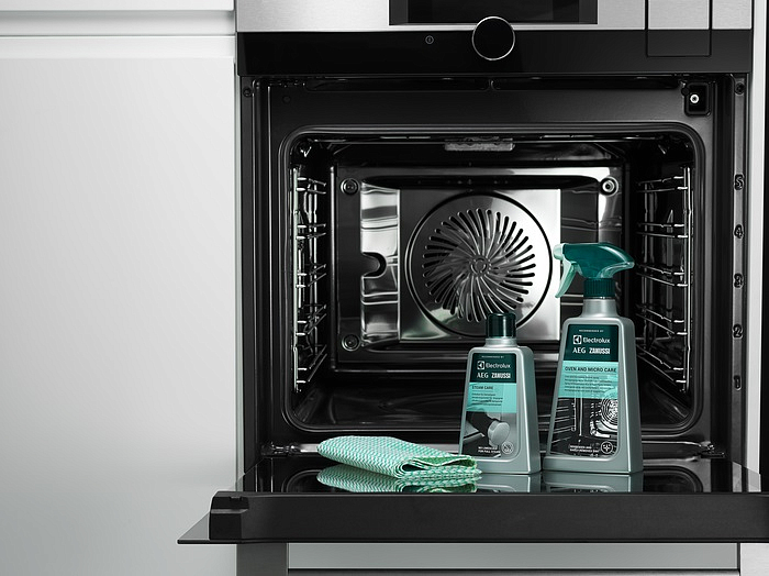 Средство от накипи для духовых шкафов с паровой очисткой AEG M3OCD200 preview 4